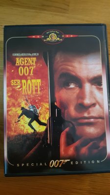 agent 007 ser rött dvd